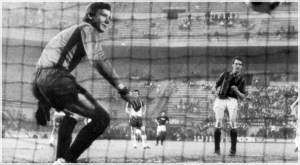 un gol su rigore di Jordan nell'edizione 1982 vinta dai rossoneri